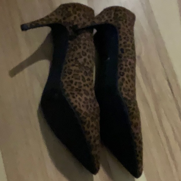 Women C comfort est 1946 LEOPARD PUMPS SZ 9 NEW NEVER WORN - Picture 4 of 4